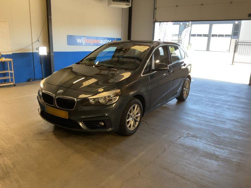 BMW 218