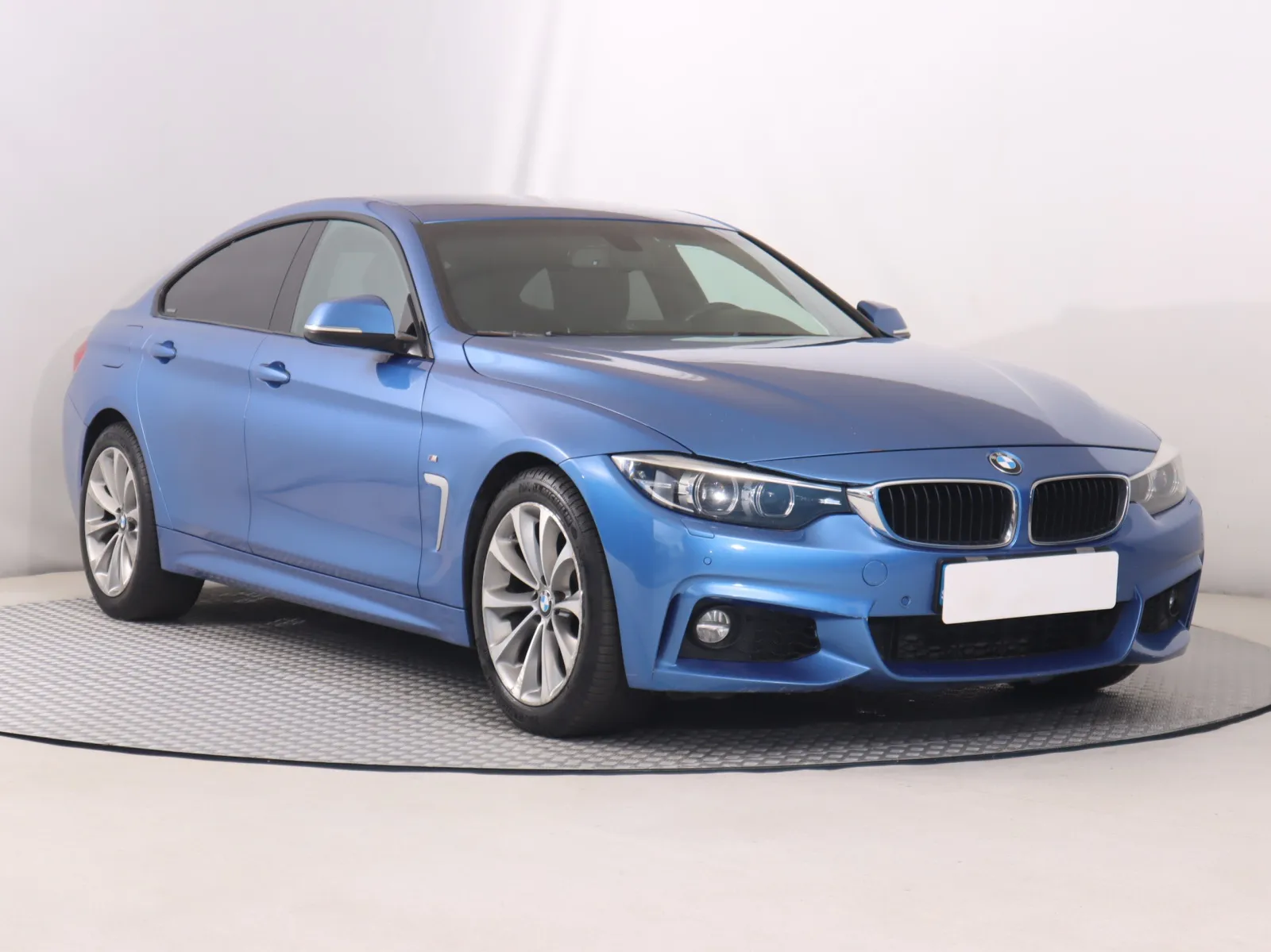 BMW 4