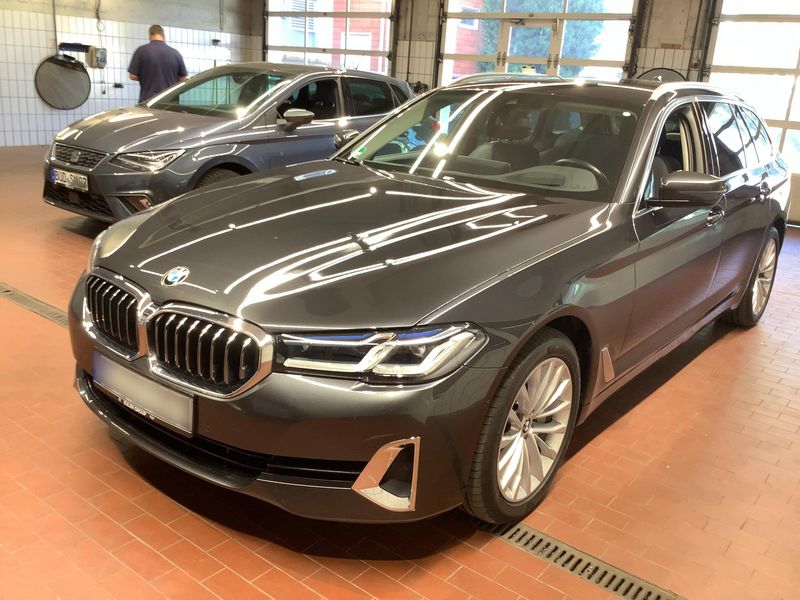 BMW 530