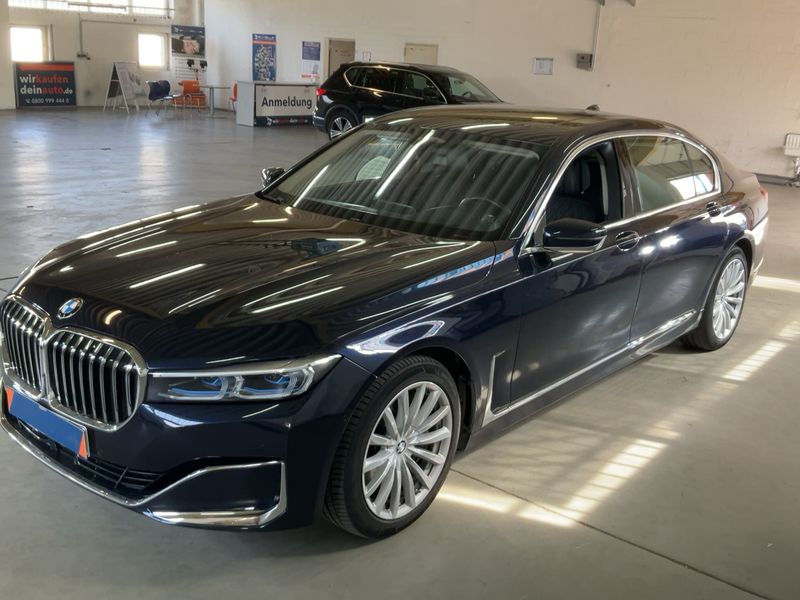 BMW 750