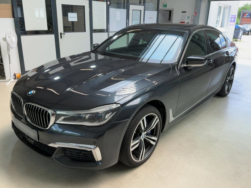 BMW 750