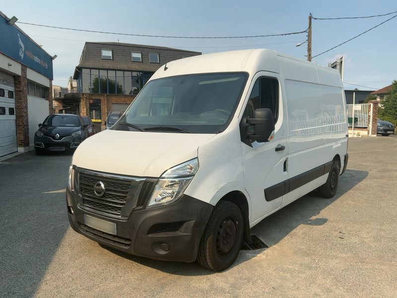 Nissan NV400