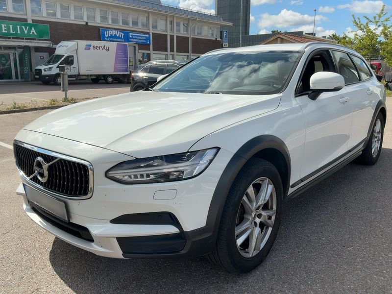 Volvo V90
