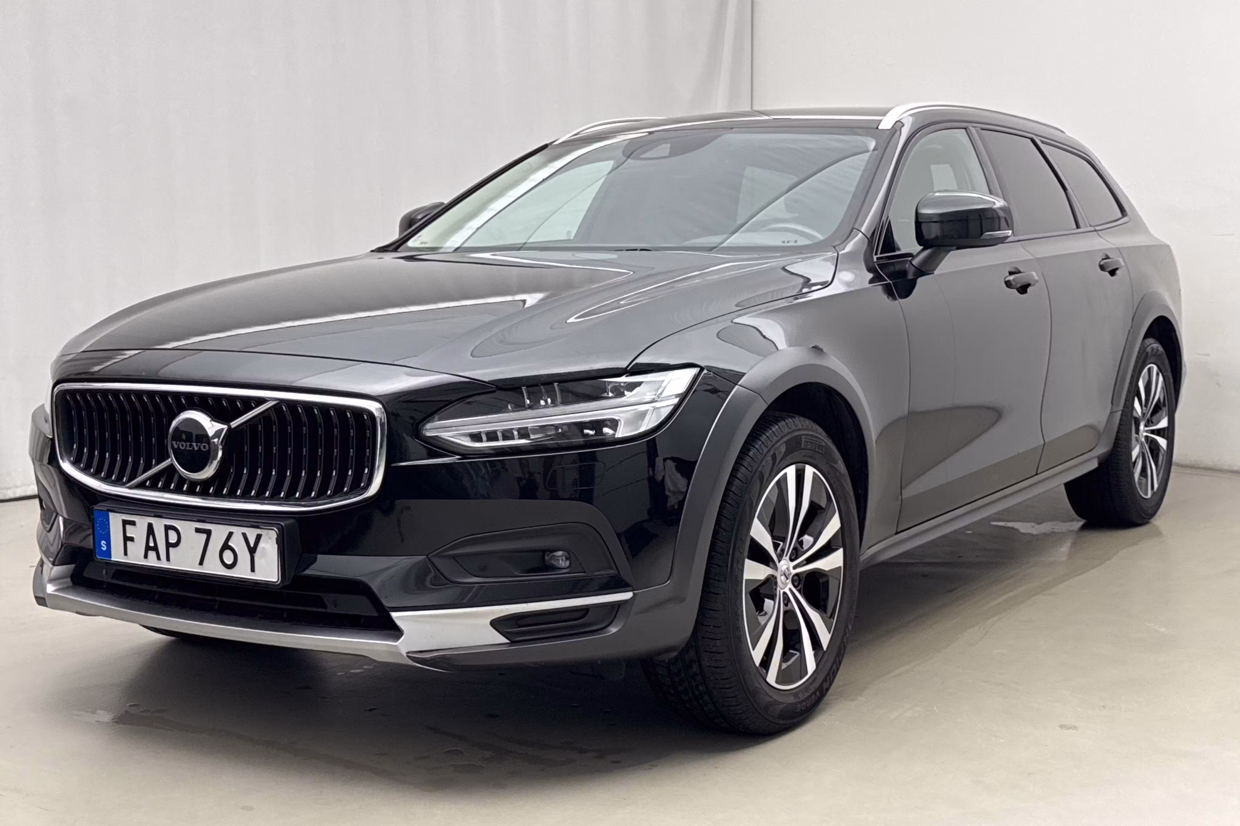 Volvo V90 Cross Country