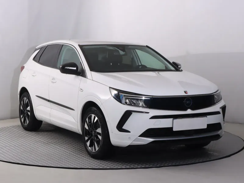 Opel Grandland 1.2 Turbo 2024