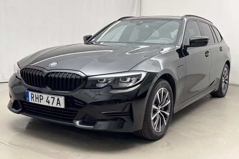 BMW 3-serien 330e Touring, G21 2022