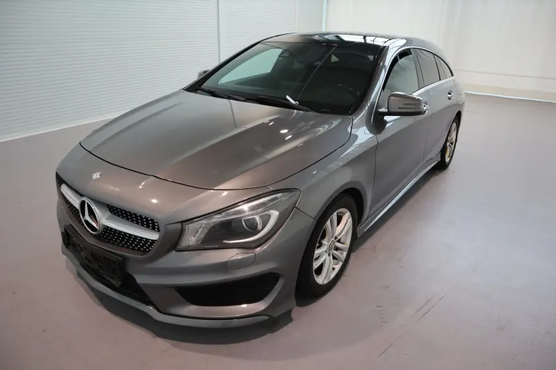 Mercedes-Benz CLA 180 2015