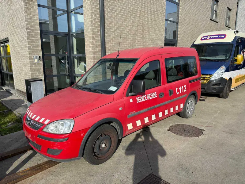 Opel COMBO 2004