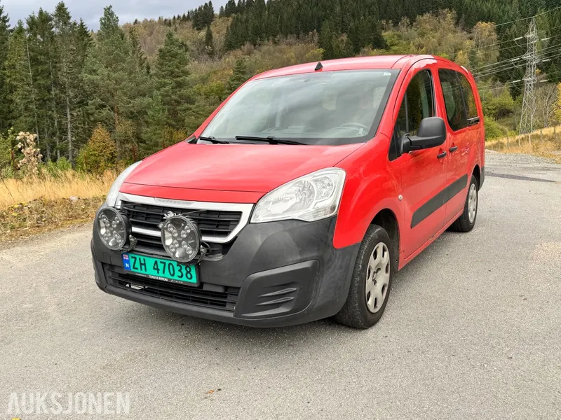 Peugeot Partner PARTNER 1.6-99 D - Automat - 3 seter - EU ok til april 2027 2016