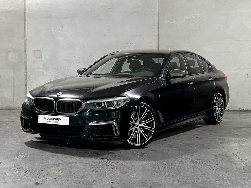 BMW 5-serie M550i xDrive High Executive 2017
