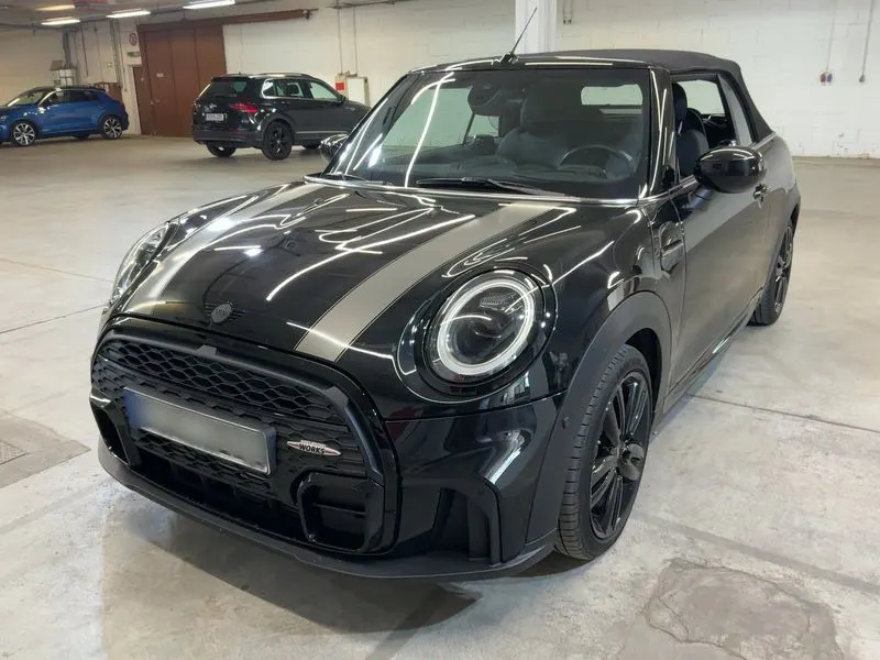 MINI Cooper Cabrio Cooper John Cooper Works Trim 2023