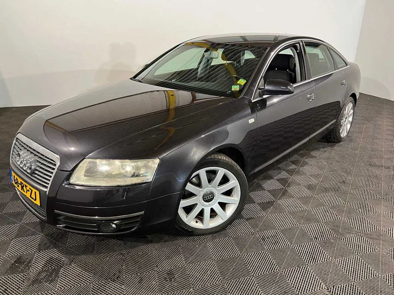 Audi A6 Limousine 2.4 Business 2005