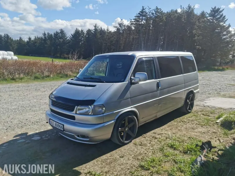 Volkswagen Caravelle 2.5 102HK 8 SETER EU OK 05.2028 2003