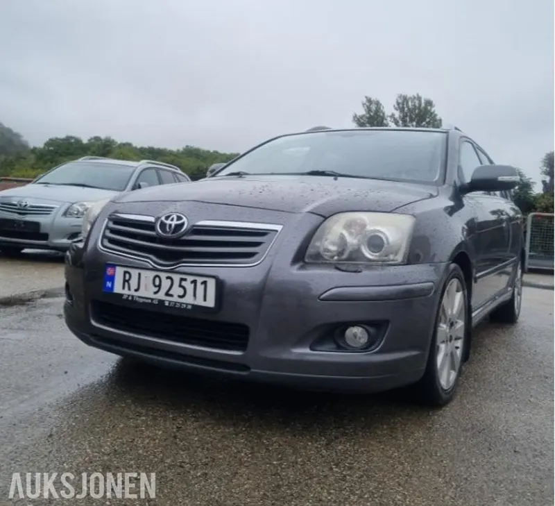 Toyota Avensis 2.0 126hk hengerfeste s+v dekk eu ok 11.2027 2008