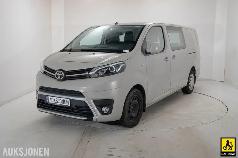 Toyota ProAce 2,0 D 122 HK L2 4X4 HENGERFESTE VARMER KAMERA BLINDSONEASSISTENT 2020