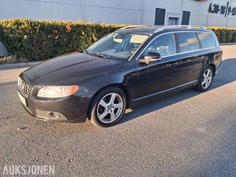 Volvo V70 1.6 DIESEL 114HK SKINNSETER S+V DEKK *INGEN MINSTEPRIS* 2012