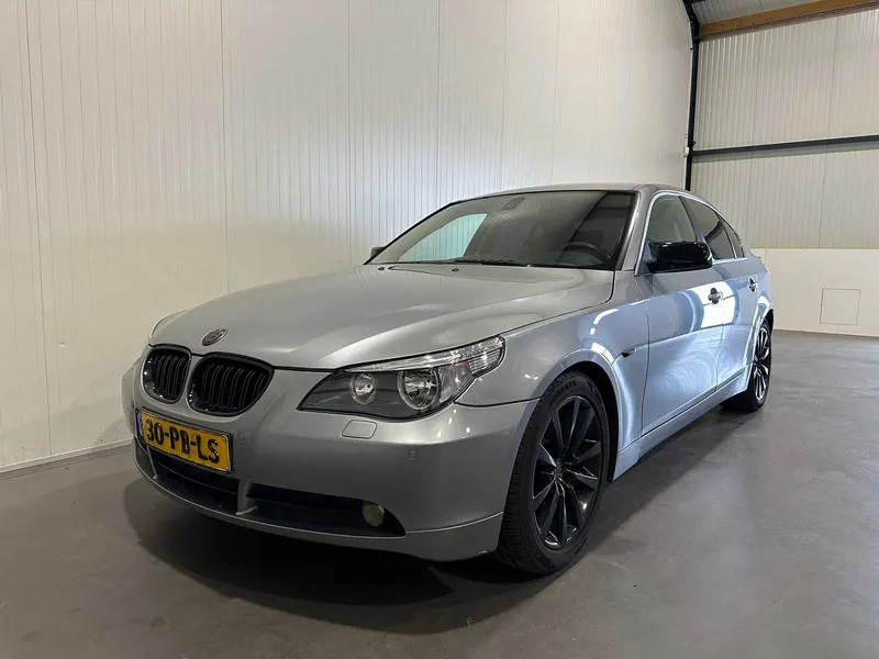BMW 5-serie 520i Executive 2004