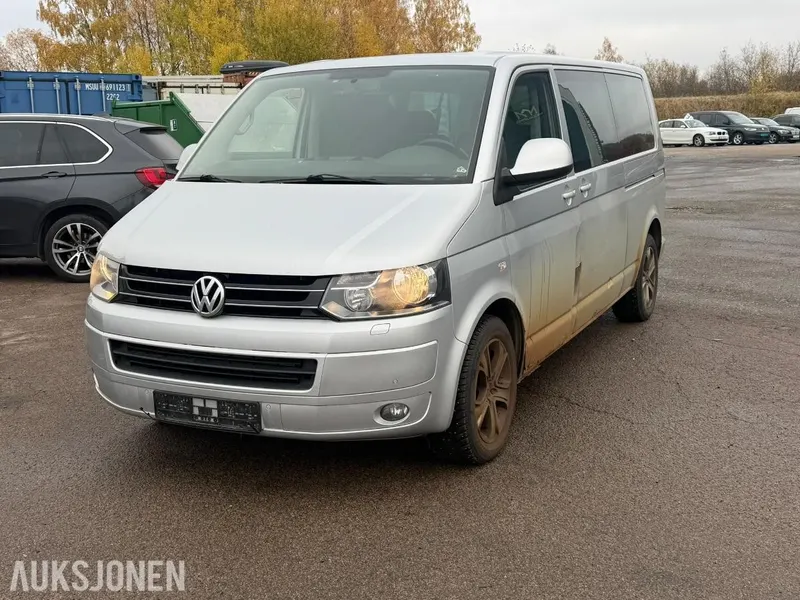 Volkswagen Caravelle CARAVELLE 2.0-179 D 4MOTION 2011
