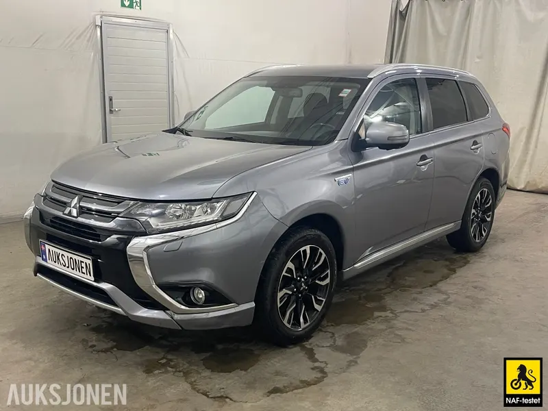 Mitsubishi Outlander PHEV 4WD HENGERFESTE 360 KAMERA CRUISE LED 2016