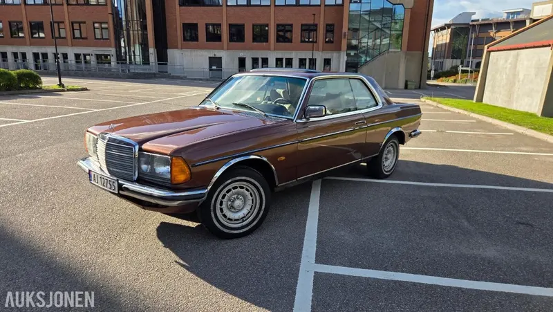 Mercedes-Benz E-Klasse 280CE coupe - AUTOMAT HENGERFESTE SOLTAK DAB+ EU OK 12.2027 1979