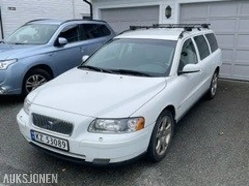 Volvo V70 2.0 BENSIN 179HK AUTOMAT REPARASJONSOBJEKT 2006
