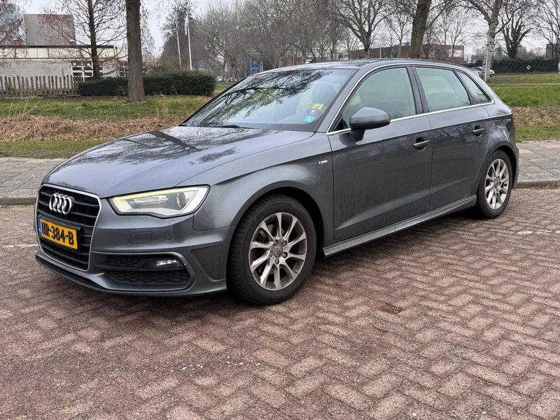 Audi A3 Sportback 1.2 TFSI Ambit. S E 2015