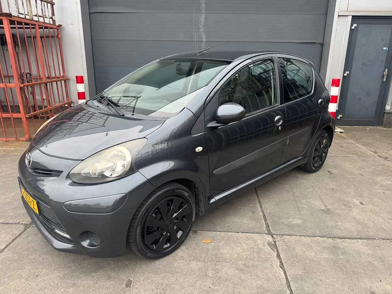 Toyota Aygo 1.0 VVT-i Comfort 2012