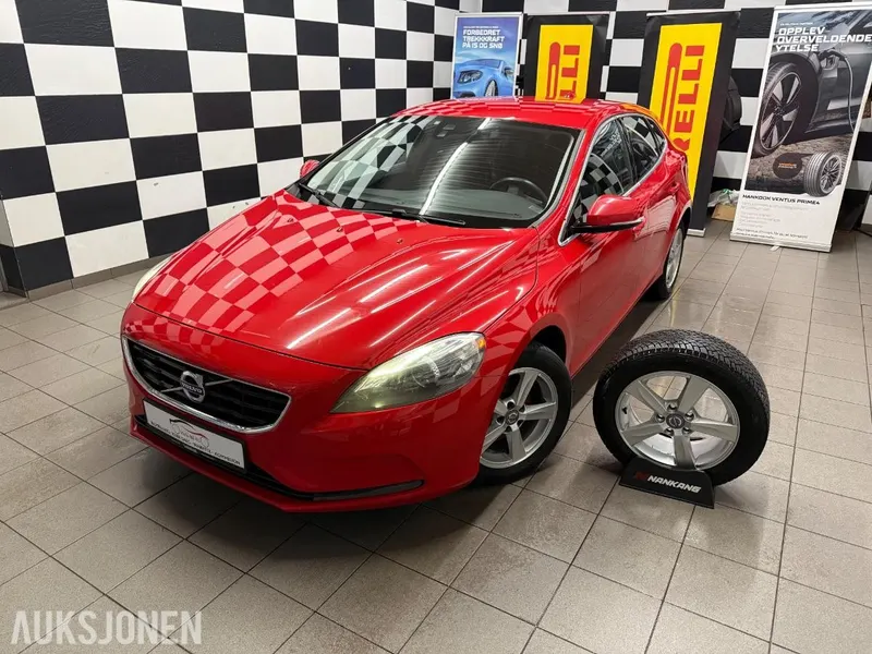 Volvo V40 D2*114HK*MYE UTSTYR*NORSK*1-EIER*NY SERVICE+EU* 2013