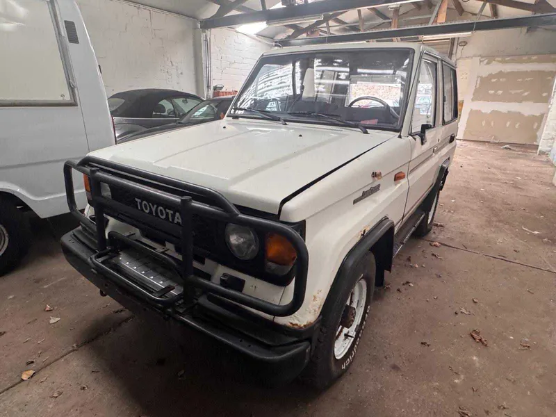 Toyota Landcruiser LX 4WD 1989