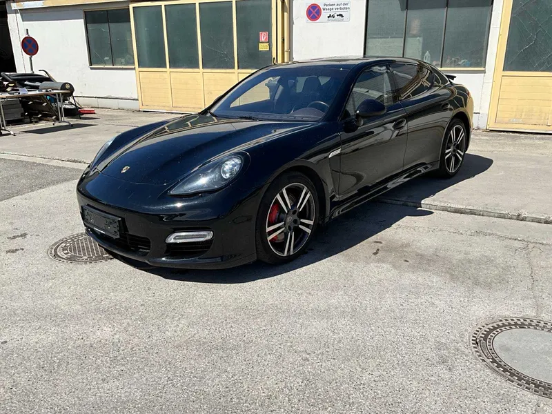 Porsche Turbo Panamera Turbo 2011