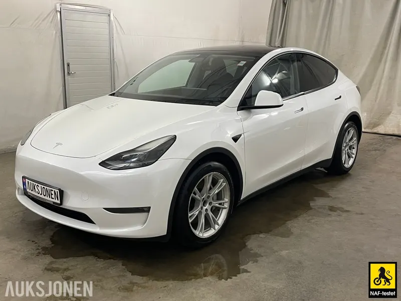 Tesla Model Y LR AWD AUTOPILOT HENGERFESTE PREMIUM LYD VARMEPUMPE 2023
