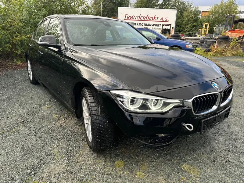 BMW 3-serie 330E IPERFORMANCE 184 HK SPORT LINE ACC LED NAVI 2016