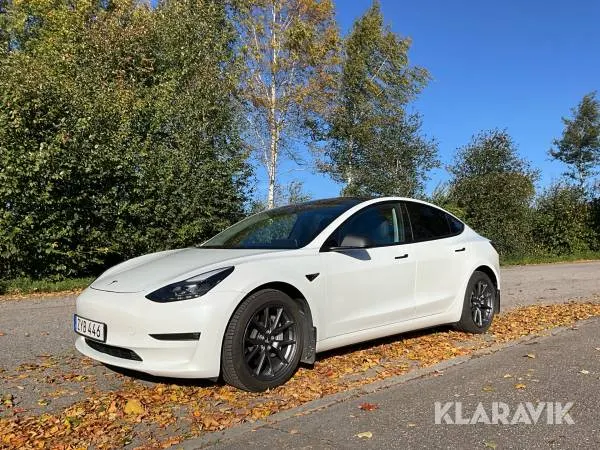 Tesla Modell 3 dual motor 2023