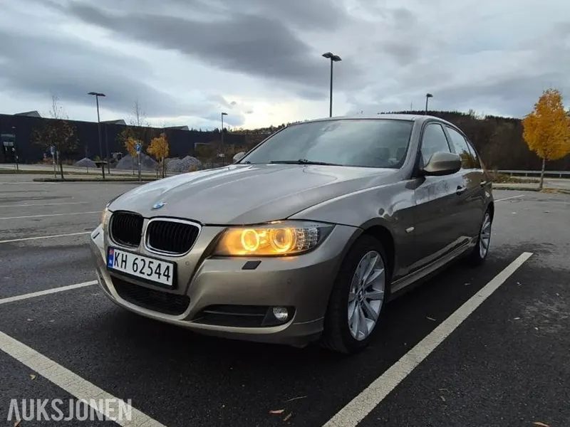 BMW 3-serie 320D XDRIVE 2.0-163 D 2009