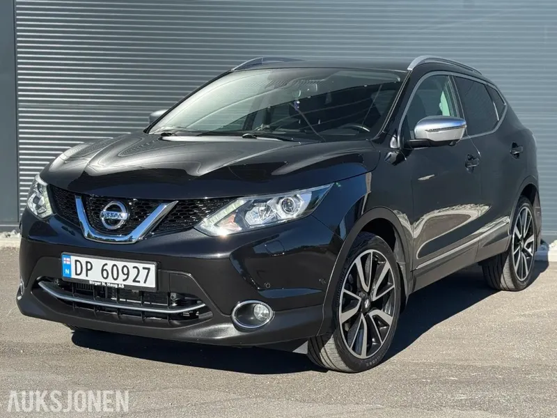 Nissan Qashqai 1,6 dCi 131 N-Tec Xtronic, 360° Kamera, Navi, Panoramatak 2014
