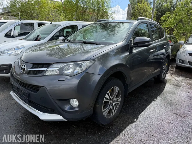 Toyota RAV4 RAV4 2.0-152 4WD / Servicehistorikk / Hengerfeste / Automat 2015