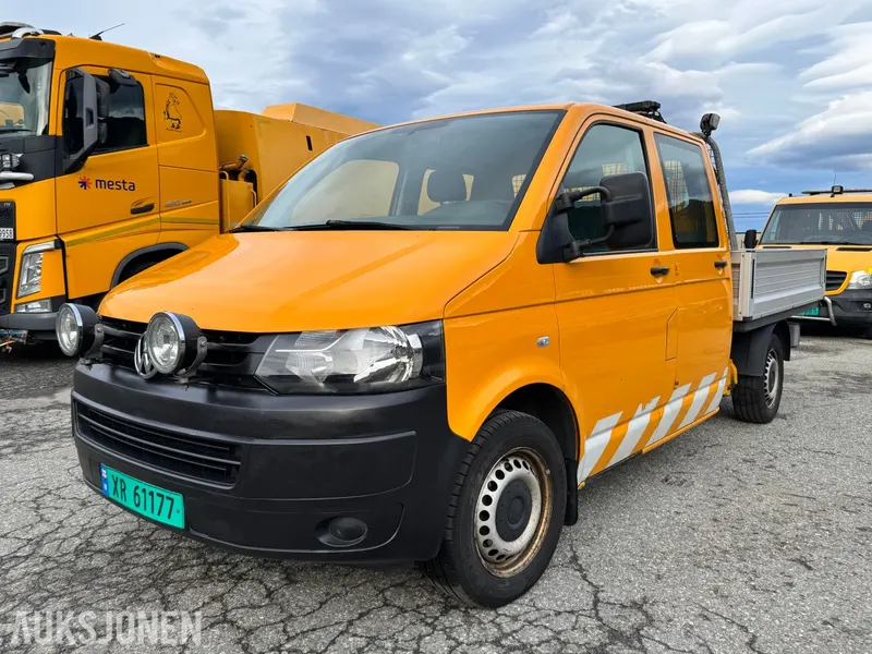 Volkswagen Transporter DOKA 2.0 D 140HK 4MOTION HENGERFESTE VARMER CRUISE INNREDNING 2015