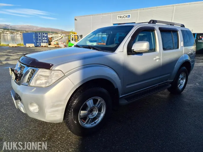 Nissan Pathfinder PATHFINDER 2.5-190 D 4X4 2012