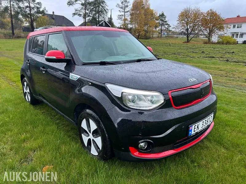 KIA Soul EV CRUISEKONTROLL NAVIGASJON S+V DEKK 2017