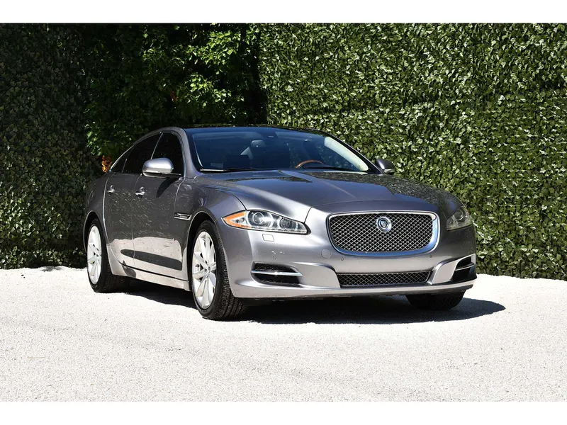 Jaguar XJ Saloon 5,0L V8 5.0L V8 2012