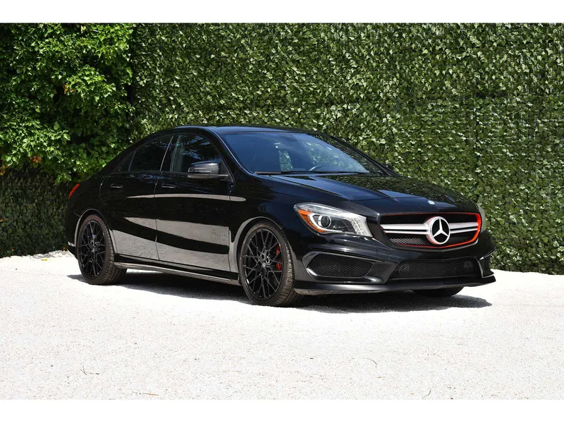 Mercedes-Benz CLA 45 AMG 2.0 viercilinder turbomotor 2014