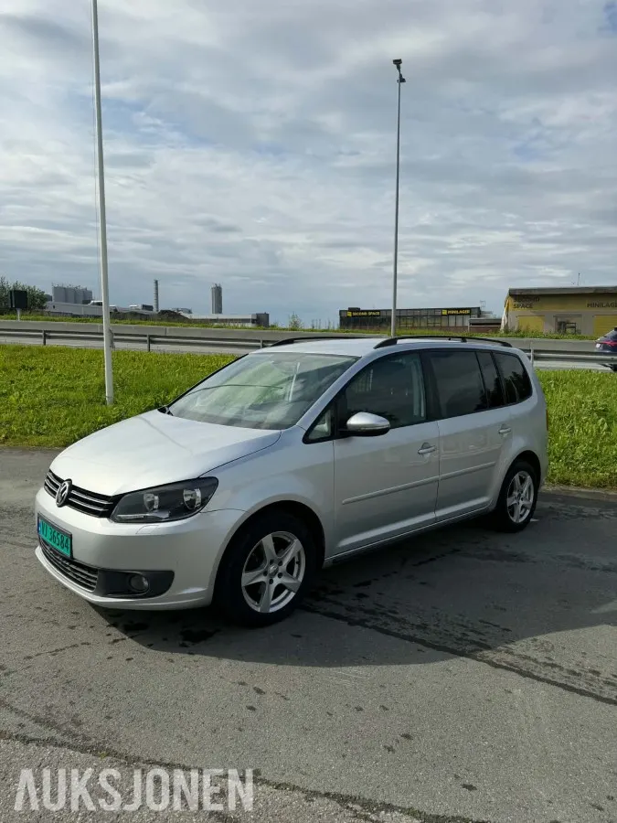 Volkswagen Touran TOURAN 1.6-105 D 2014