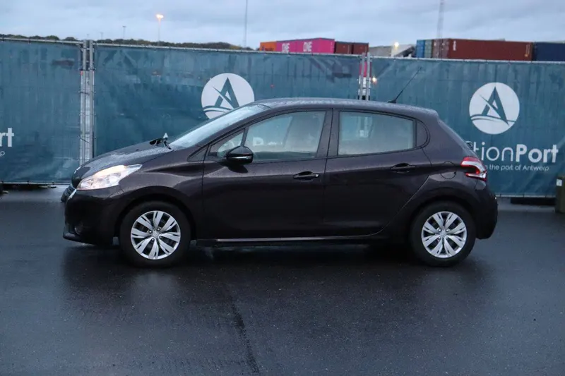 Peugeot 208 2014