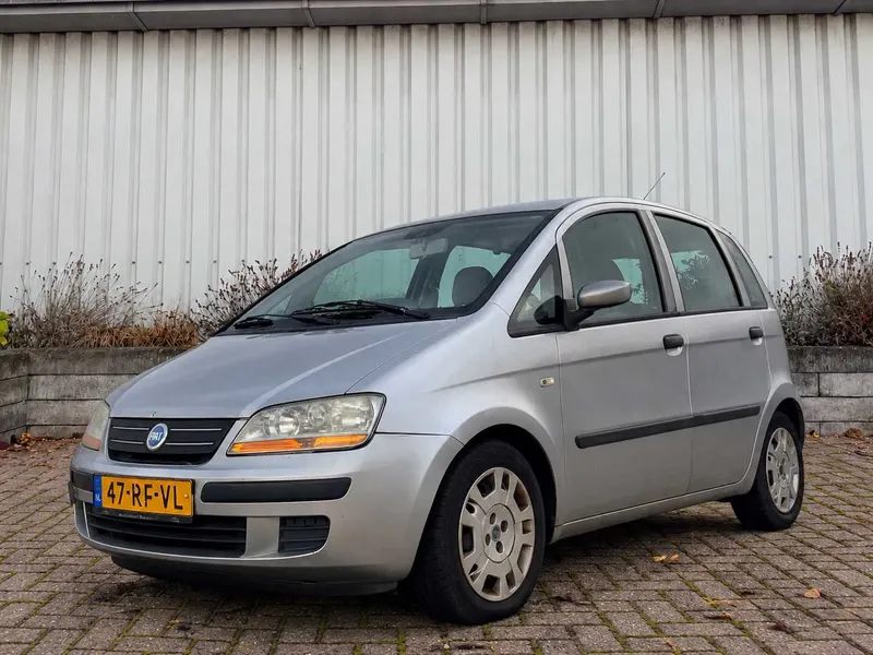 Fiat Idea 1.4-16V Dynamic 2005