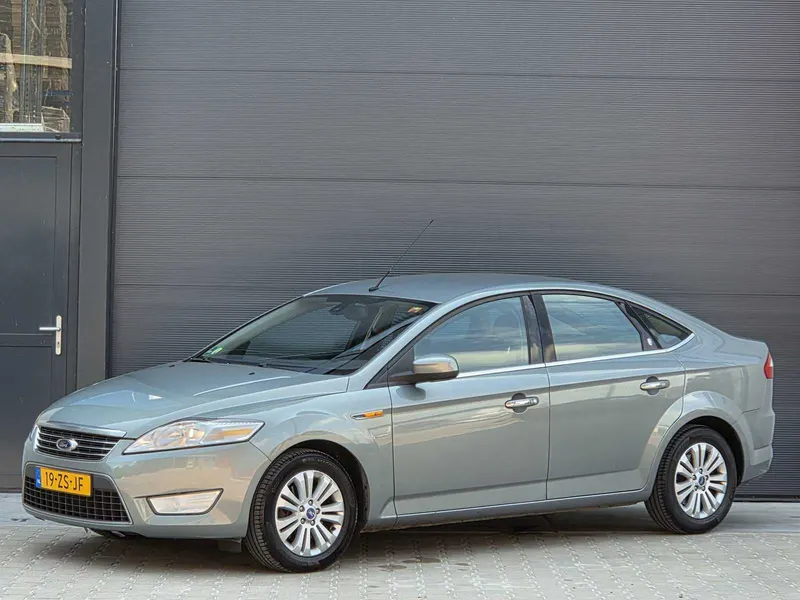 Ford Mondeo 2.3-16V Ghia 2008