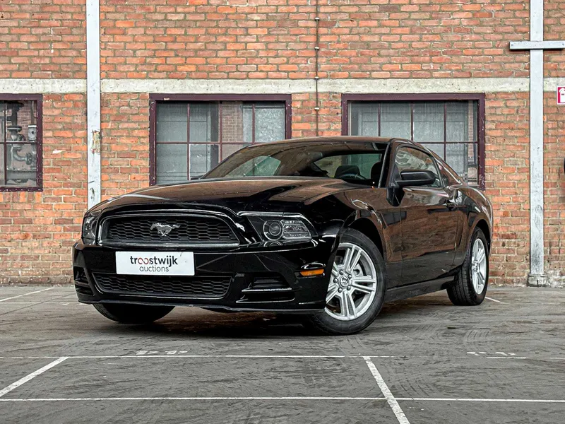 Ford Mustang 3.7 V6 2012