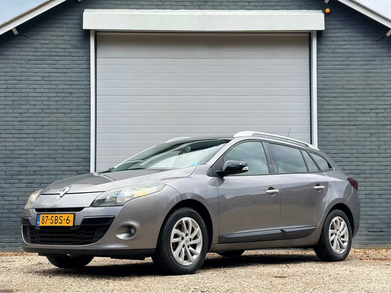 Renault Mégane Estate 1.4 TCe Parisienne 2011