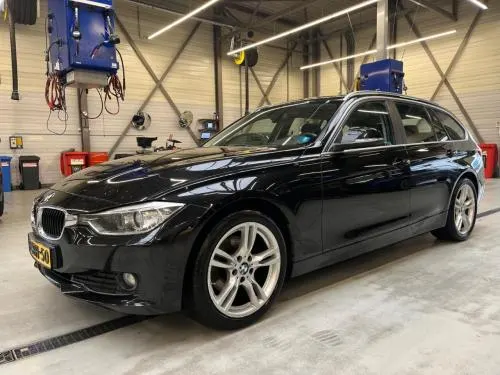 BMW 3-serie Touring 320d High Executive 2013