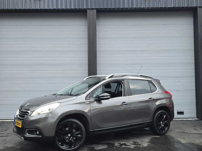 Peugeot 2008 1.2 PureT. Urban C. 2016