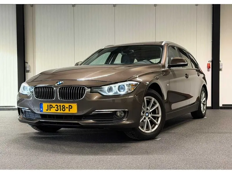 BMW 3-serie Touring 320d xDr. High Exec. 2014